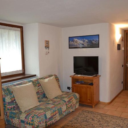 Alle Pendici Del Monte Rosa Champoluc Extérieur photo