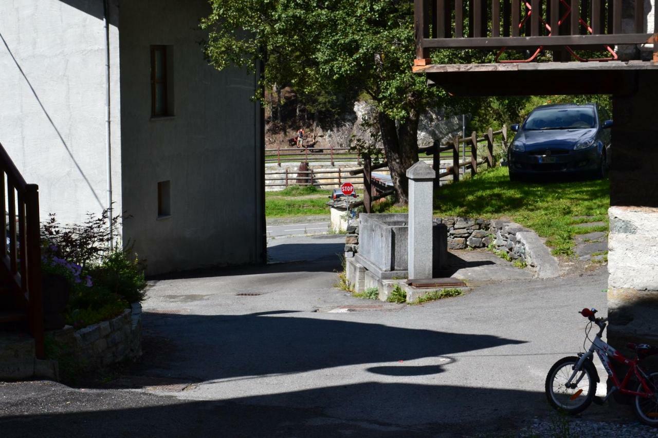 Alle Pendici Del Monte Rosa Champoluc Extérieur photo